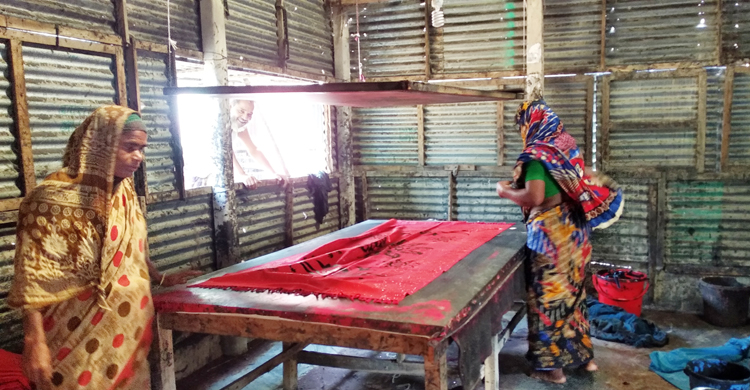 নানা সংকটের মাঝেও সম্ভাবনাময় তাঁত শিল্পে