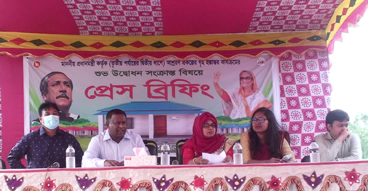 টাঙ্গাইলে ৩৪৯ ভূমি ও গৃহহীন পাচ্ছেন পাকা