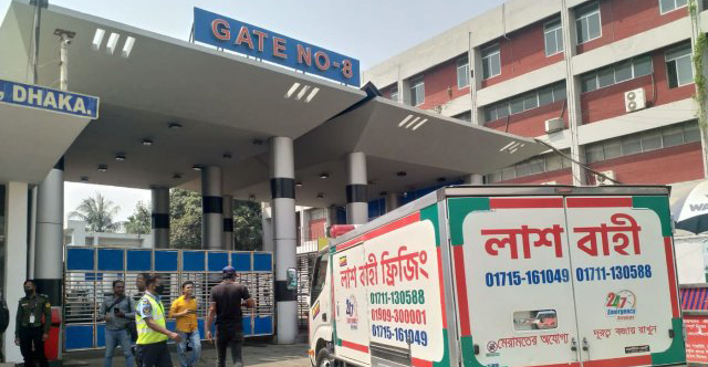  বাড়ির পথে হাদিসুরের লাশ