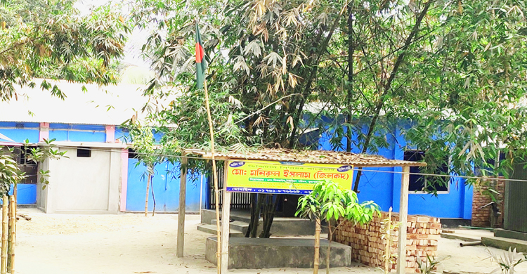 ৩৭ দিনেও নামানো হয়নি জাতীয় পতাকা, আলোচনা