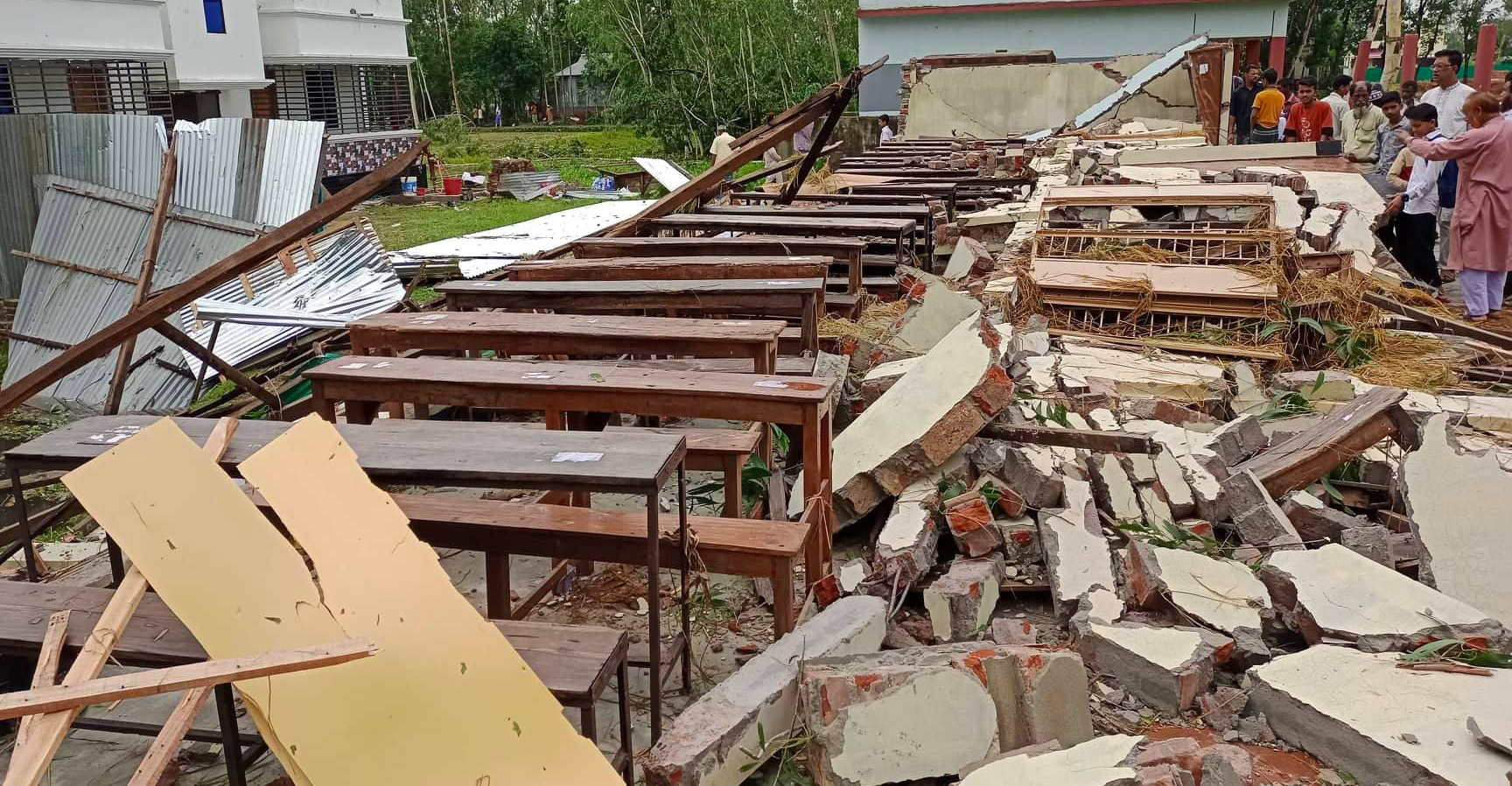 ঘূর্ণিঝড়ে ঘাটাইলের শিক্ষা প্রতিষ্ঠানসহ প