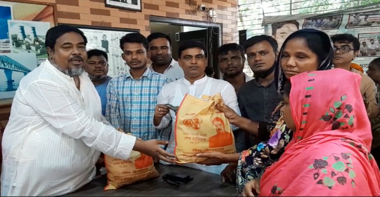 টাঙ্গাইল মহিলা লীগের ২ হাজারকর্মীকে ঈদ উ