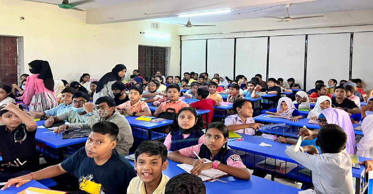 মন্ত্রণালয় বন্ধ রাখলেও টাঙ্গাইলে বৃত্তি