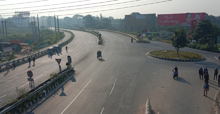 ঢাকা-বঙ্গবন্ধু সেতু মহাসড়কে দেখা নেই দূর