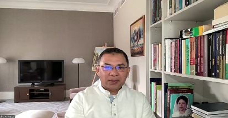 পড়ালেখার পাশাপাশি খেলাধুলা ও সাংস্কৃতিক