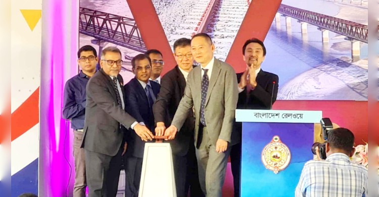 ৪.৮ কিলোমিটার  যমুনা রেলসেতুর উদ্বোধন 