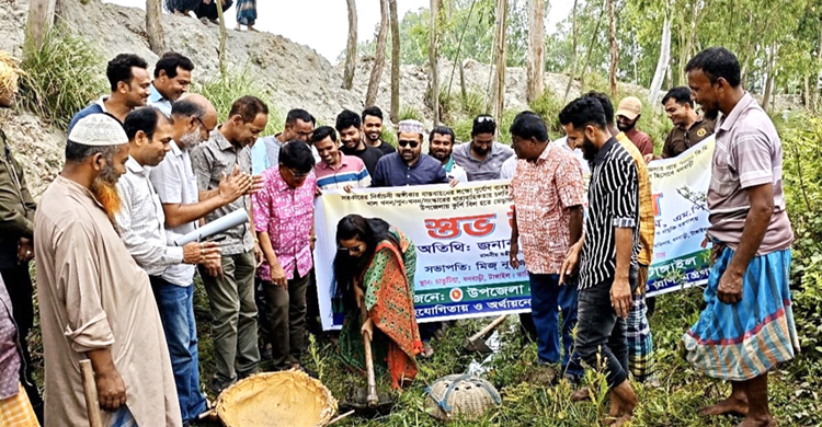 ধনবাড়ীতে খালের খনন কাজের উদ্বোধন