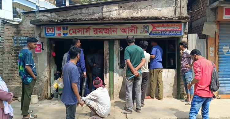 টাঙ্গাইলে নির্ধারিত দামের চেয়ে বেশি দামে